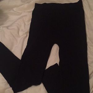 LIKE NEW Maternity Leggings